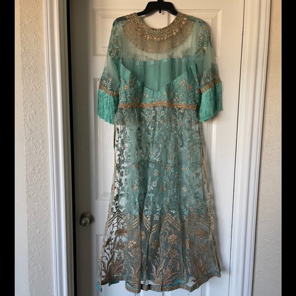 Lehenga Choli and Dupatta, size 10, Like New - Picture 12 of 16